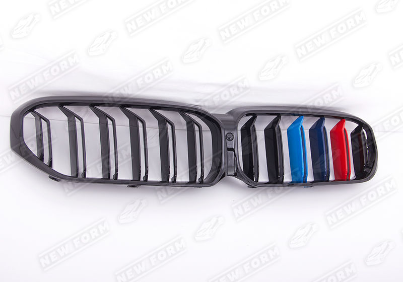 Решетка радиатора M5 триколор BMW 5 series G30 рестайлинг