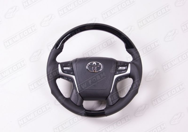 Руль черный Toyota Land Cruiser 200 2007-2012