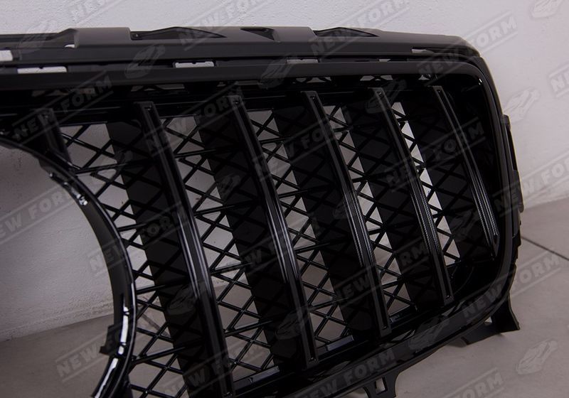Решетка радиатора AMG GT черная Mercedes CLS W218