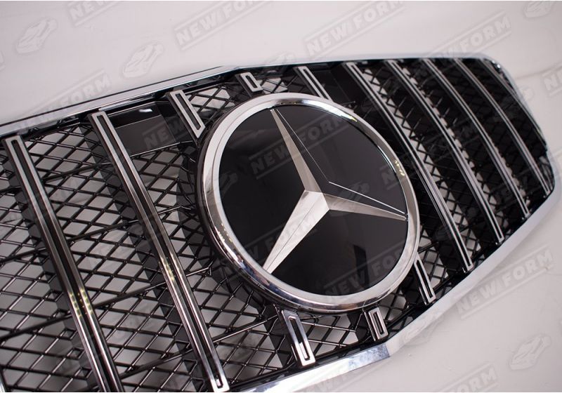 Решетка радиатора Panamerica хром Mercedes E-class W212