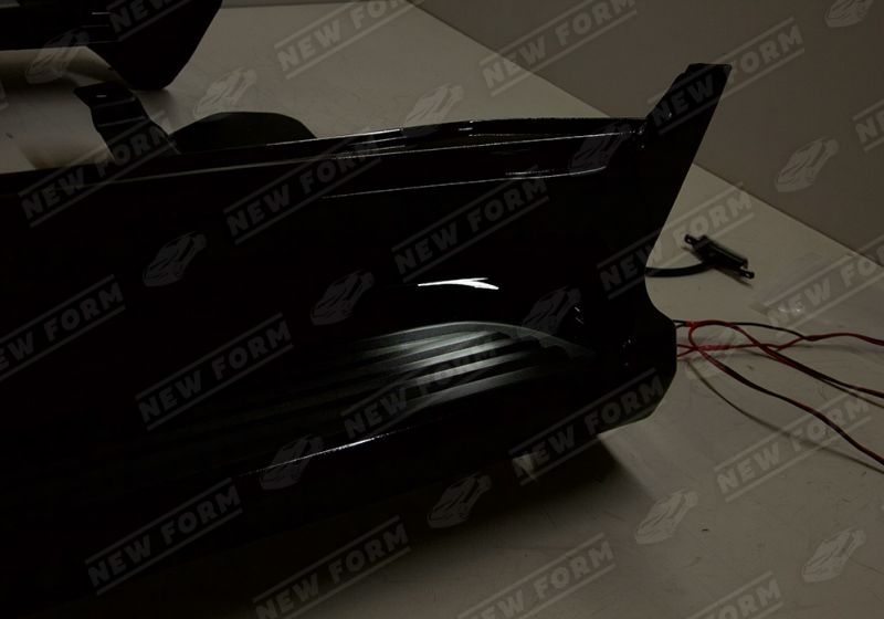 Пороги стиль LC 300 черный перламутр Toyota Land Cruiser 200 2012-2015