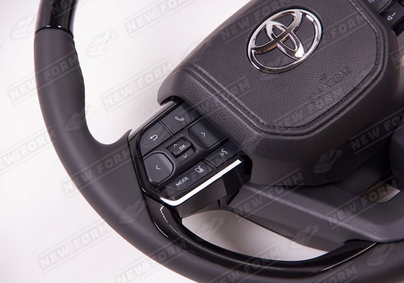 Руль GR черный Toyota Land Cruiser 200 с 2015 года выпуска