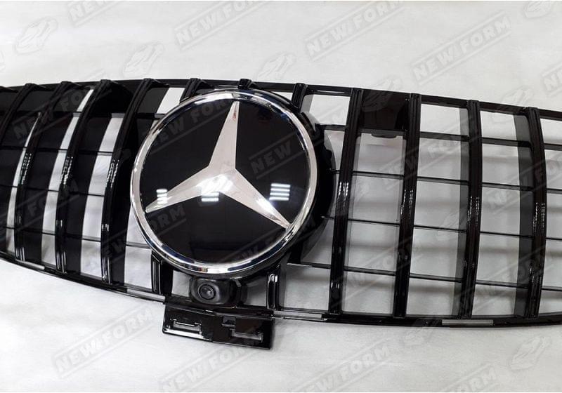 Решетка радиатора Panamericana черная с эмблемой хром Mercedes GLE Coupe