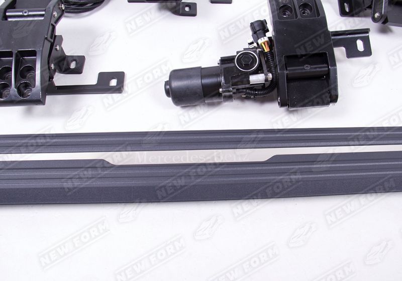 Пороги выдвижные короткие с логотипом Mercedes G-class W464