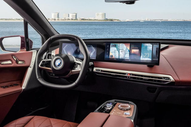 BMW выпустил в продажу новый электромобиль