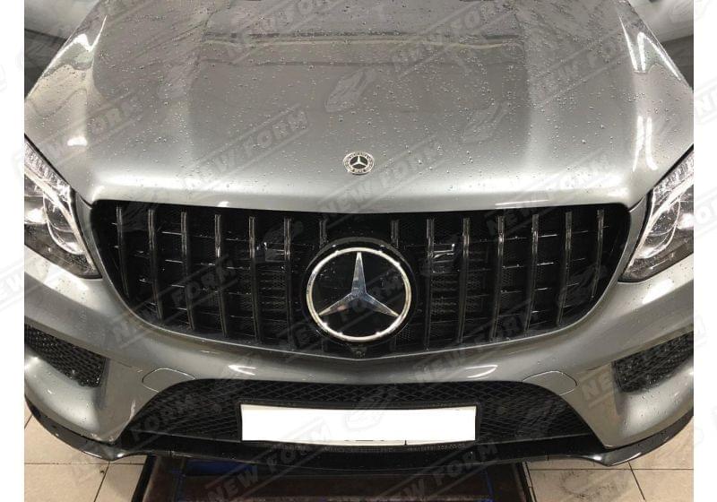 Решетка радиатора AMG GT черная Mercedes GLS X166