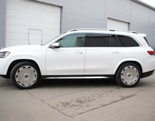 GLS167_ObvesMaybachWhite_6